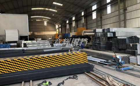 簡(jiǎn)易圍擋在室內(nèi)裝修和家居維修中的樣式和花紋應(yīng)如何設(shè)計(jì)？（室內(nèi)裝修中簡(jiǎn)易圍擋的樣式和圖案設(shè)計(jì)方案）