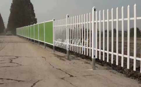 簡易圍擋的顏色、圖案、字體等視覺元素如何選擇和設計？