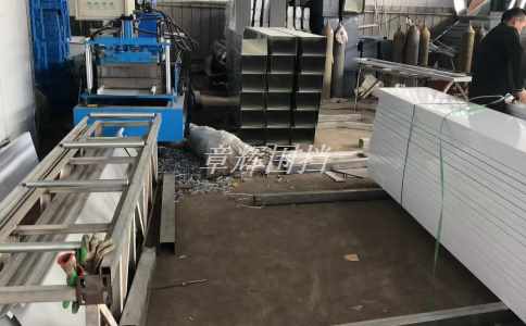 簡易圍擋上的廣告、宣傳信息如何書寫和表達(dá)？