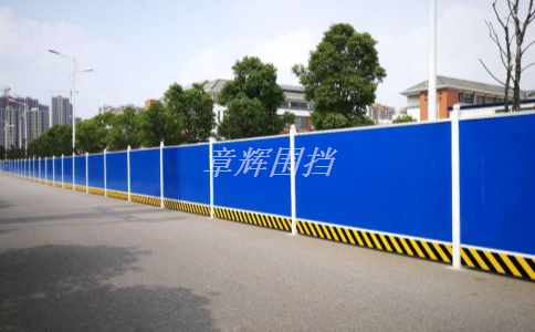 簡易圍擋的耐久性和壽命如何評估和維護？